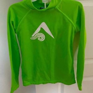 Toddler rash guard barely worn. Protect from UV rays and look adorable!